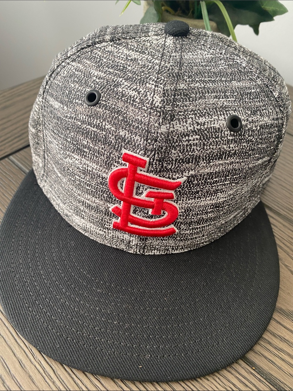 Nike Black and Gray Knit-Pattern Snapback Hat